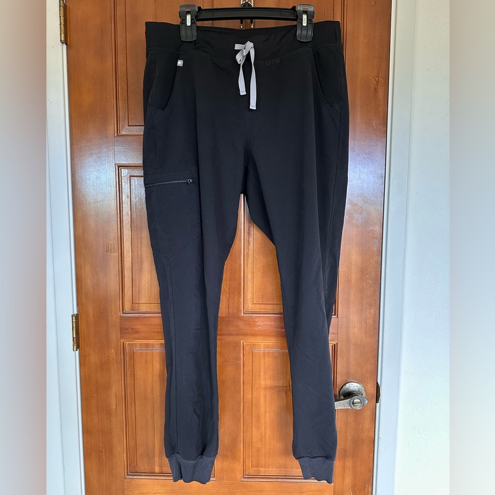 FIGS Scrub Joggers